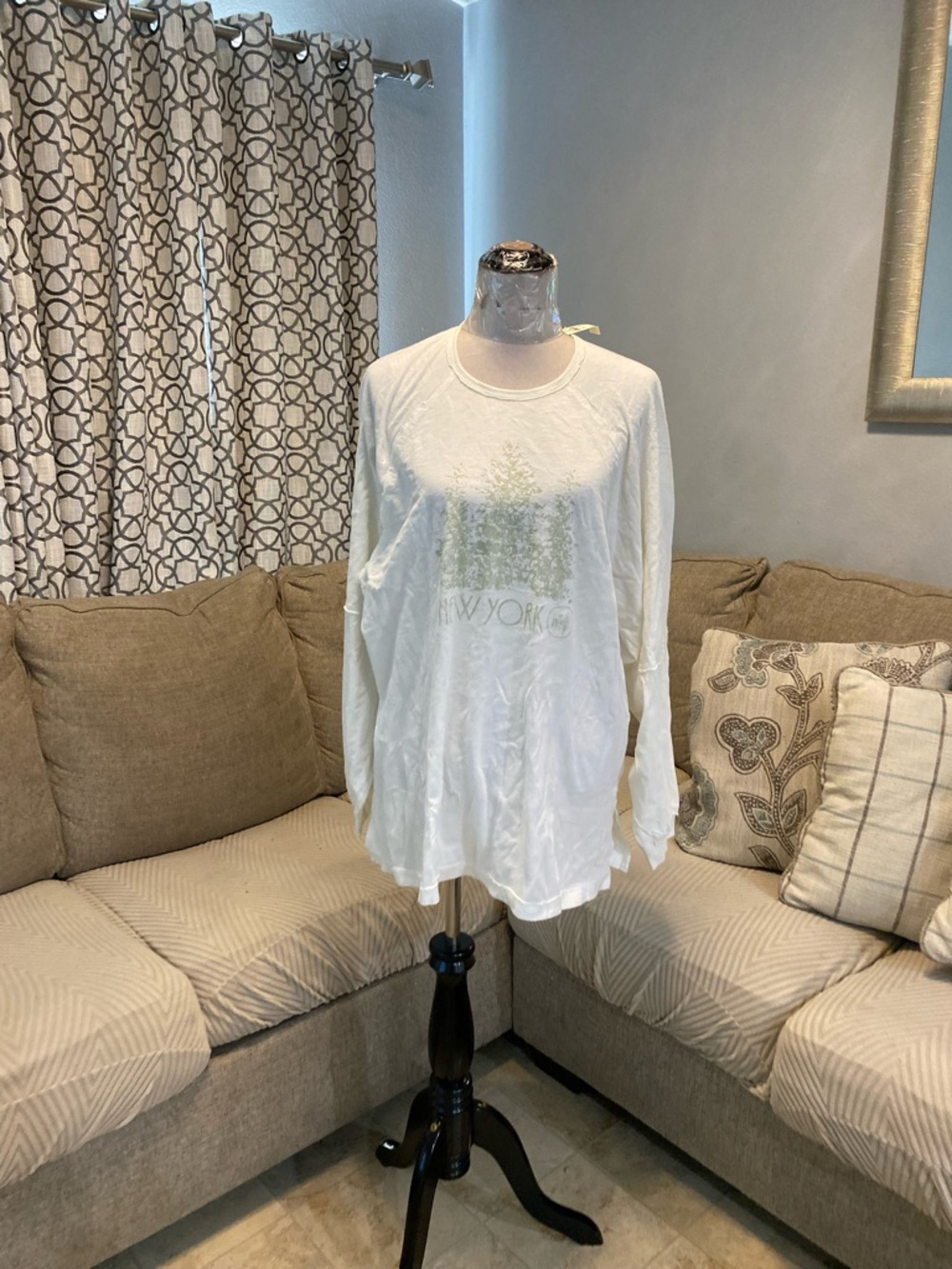 New cream Aerie Large Cozy Long Sleeve Oversized Boyfriend T-Shirt, relaxed - Picture 3 of 10